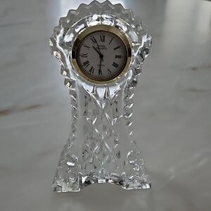 Elegant Crystal Table Clock with Gold Accents/needs new battery